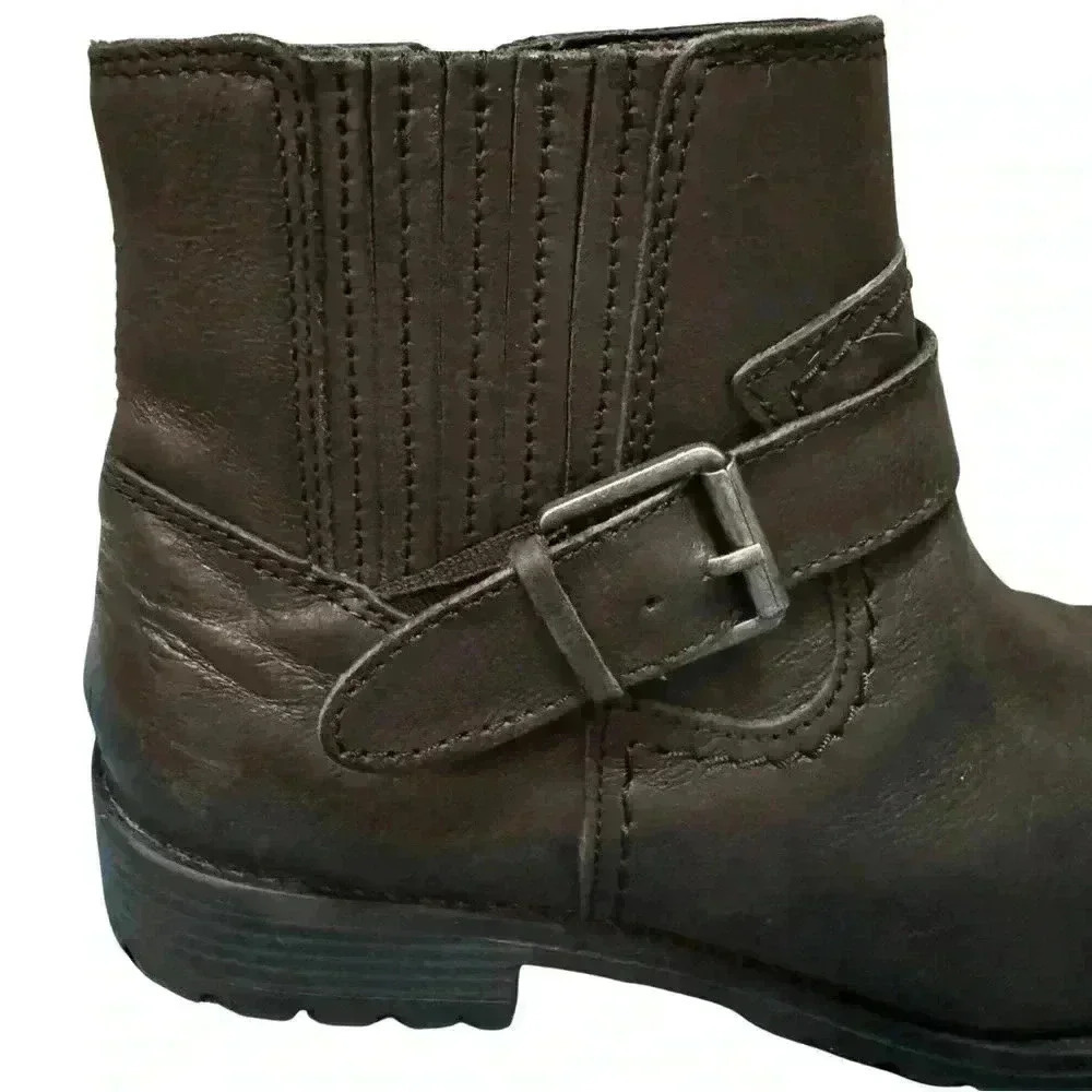 Clarks women’s 6.5 Clarkwell strap boots black buckle closure side zipper - Picture 12 of 16